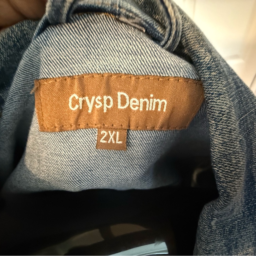 Stylish Distressed Denim Jacket - image 3